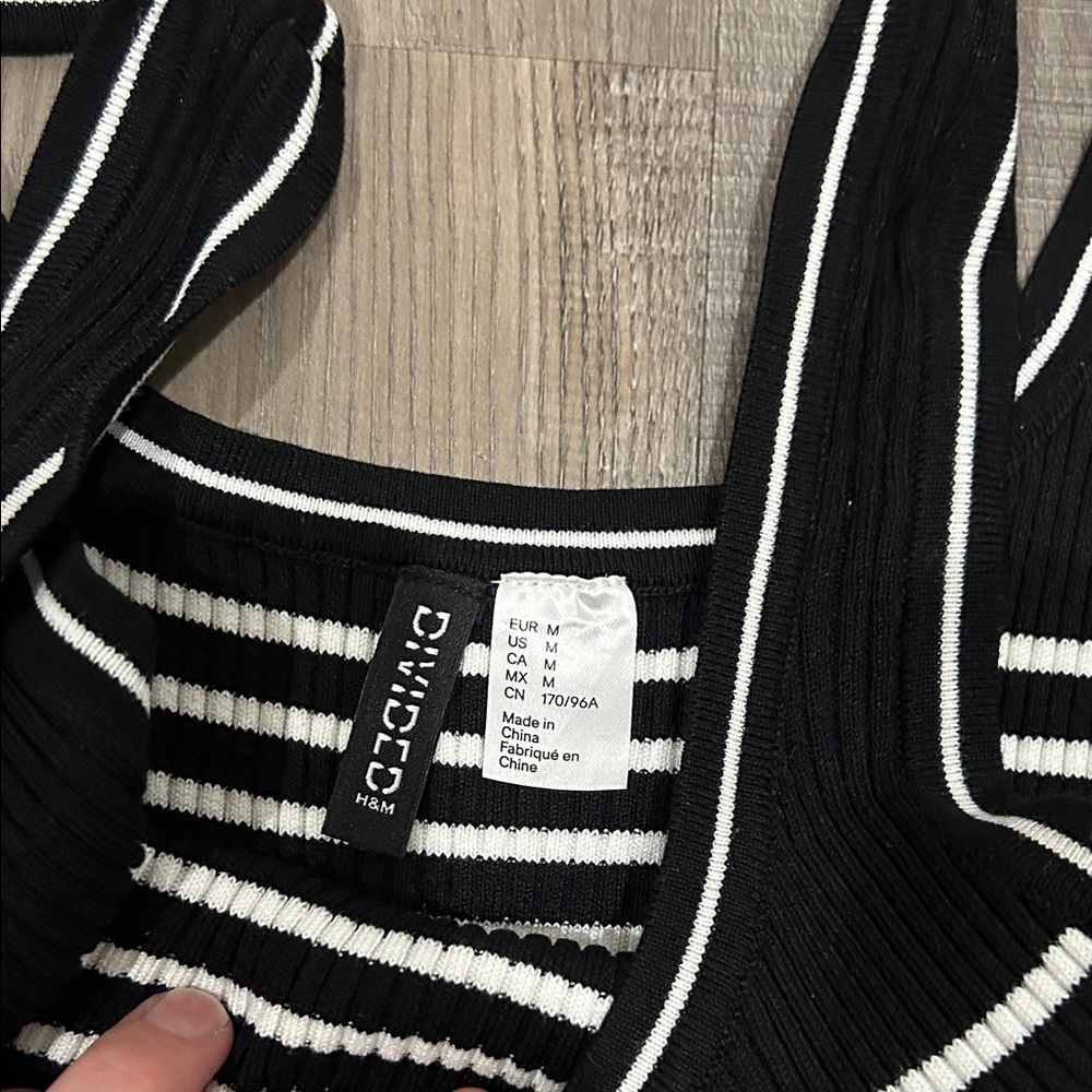 H&M Black and White Striped Women's Top - Picture 2 of 5